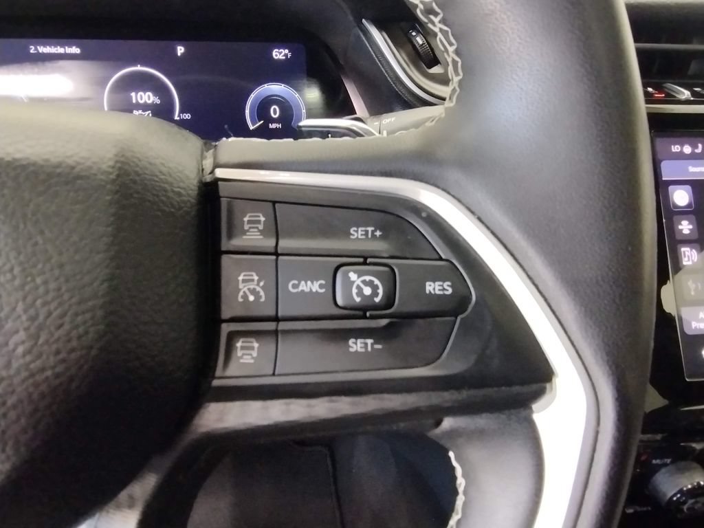 Used 2023 Jeep Grand Cherokee Altitude AWD/4WD image 29