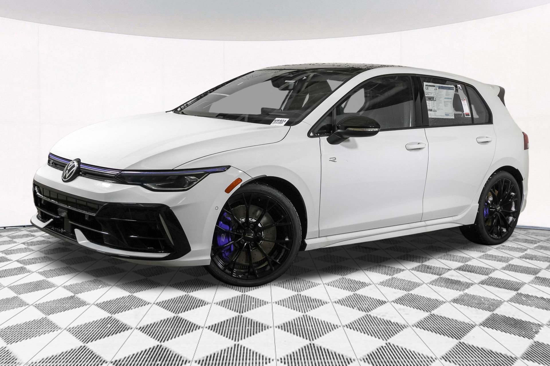 New 2026 Volkswagen Golf 2.0T image 2