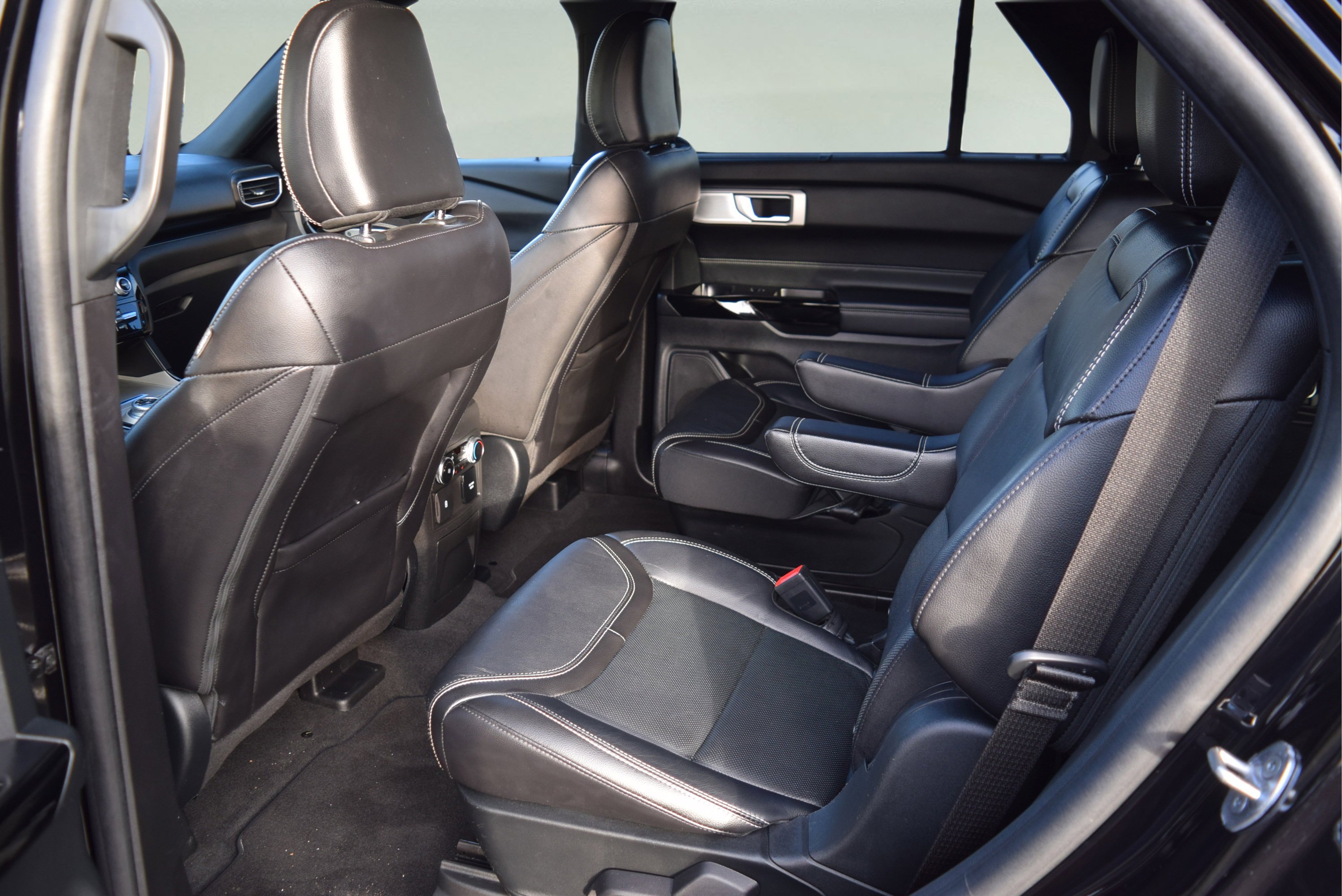 Certified 2023 Ford Explorer ST w/ Equipment Group 401A image 8