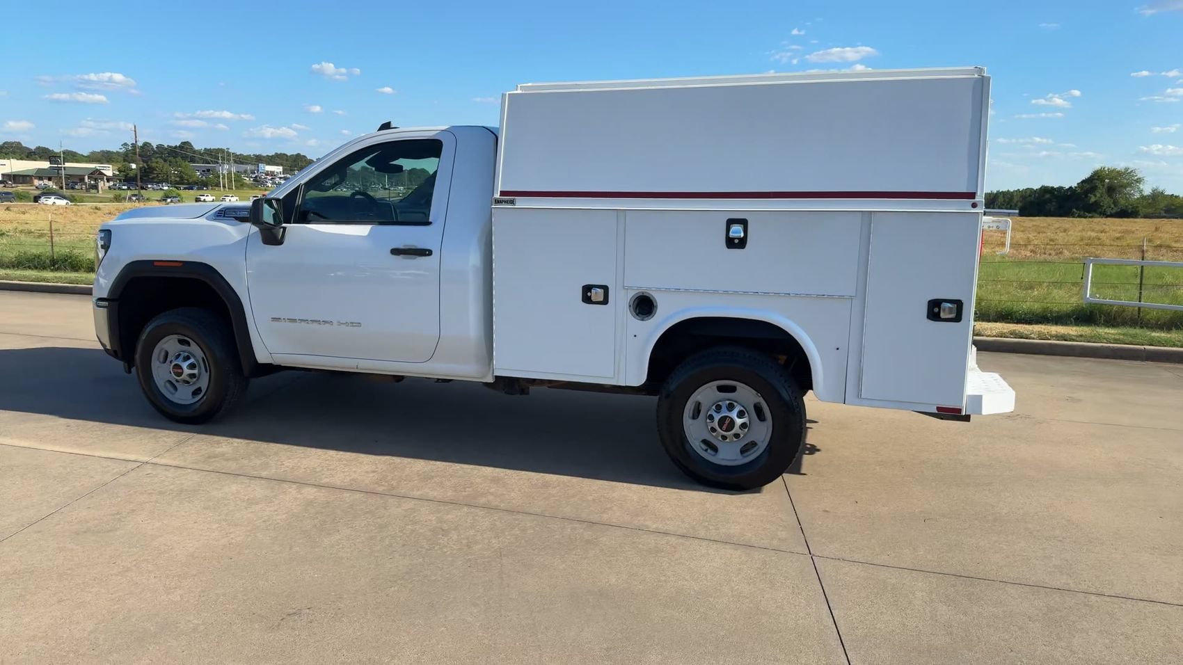 Used 2024 GMC Sierra 2500 Pro w/ Convenience Package AWD/4WD image 5
