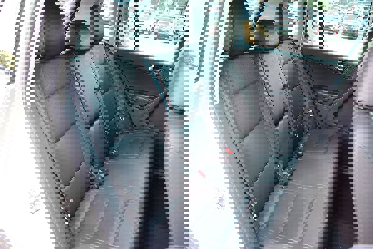 Used 2013 Volkswagen Tiguan SE image 30