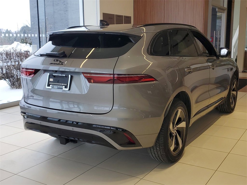 Used 2025 Jaguar F-PACE R-Dynamic S image 2