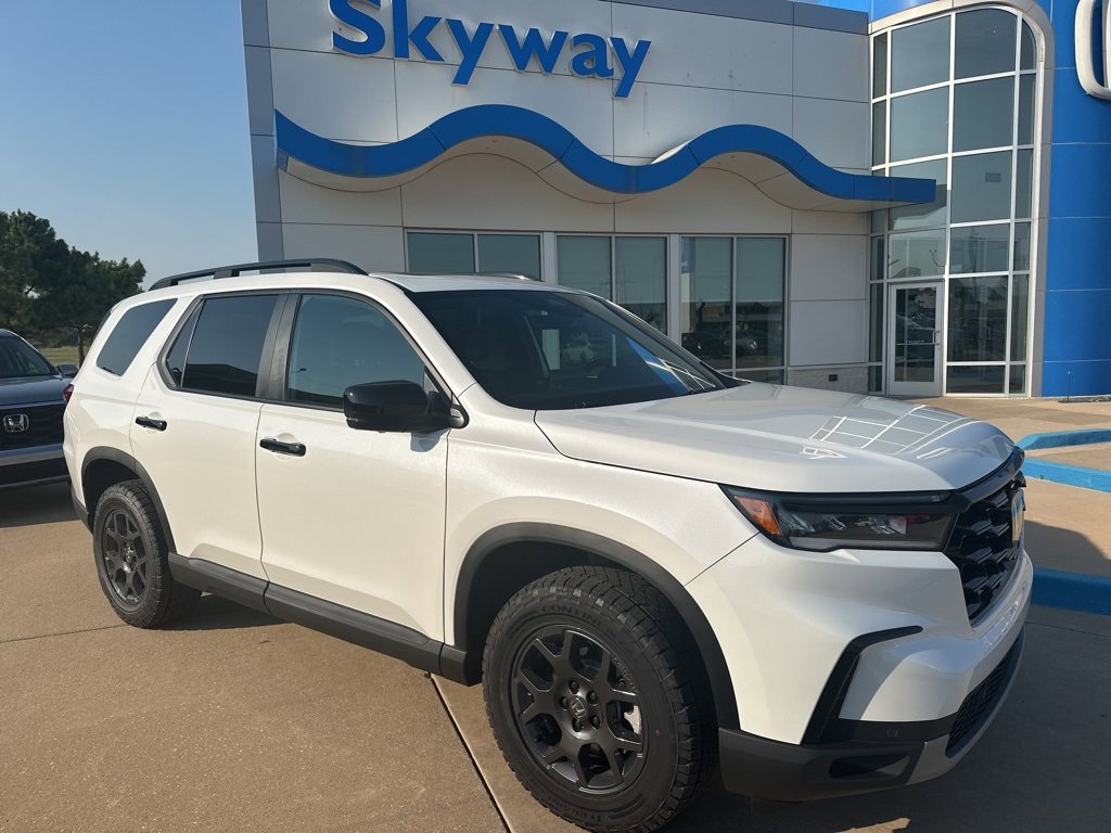 New 2025 Honda Pilot TrailSport