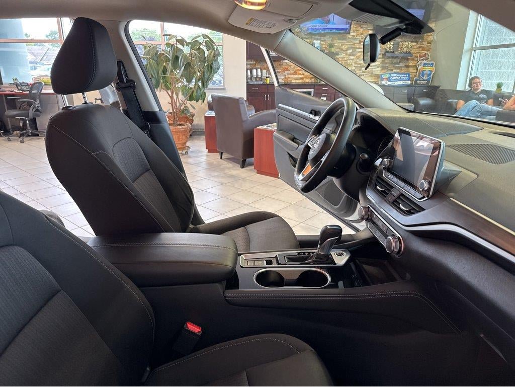 Used 2023 Nissan Altima 2.5 SV AWD/4WD image 36