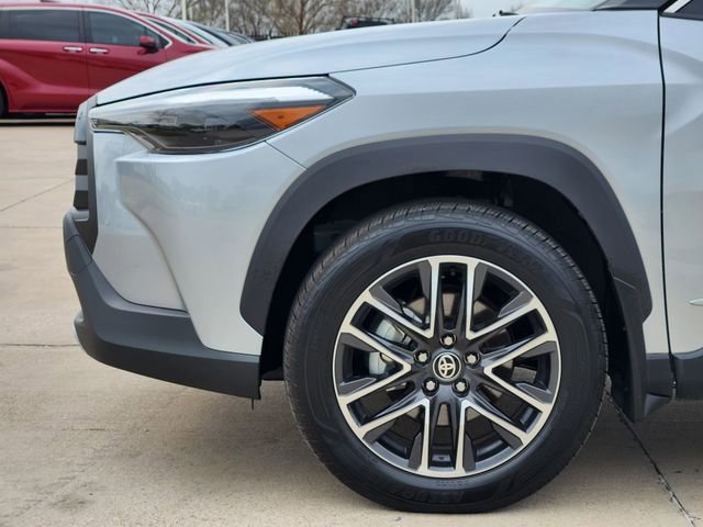 Used 2026 Toyota Corolla Cross XLE image 5