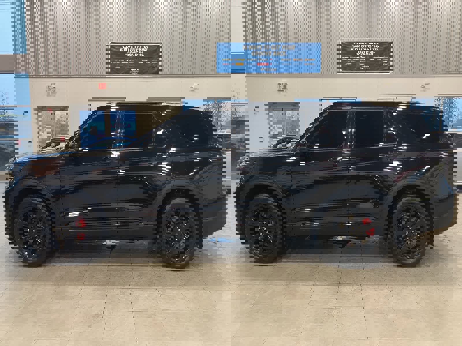 Used 2022 Ford Explorer ST w/ Equipment Group 401A image 8