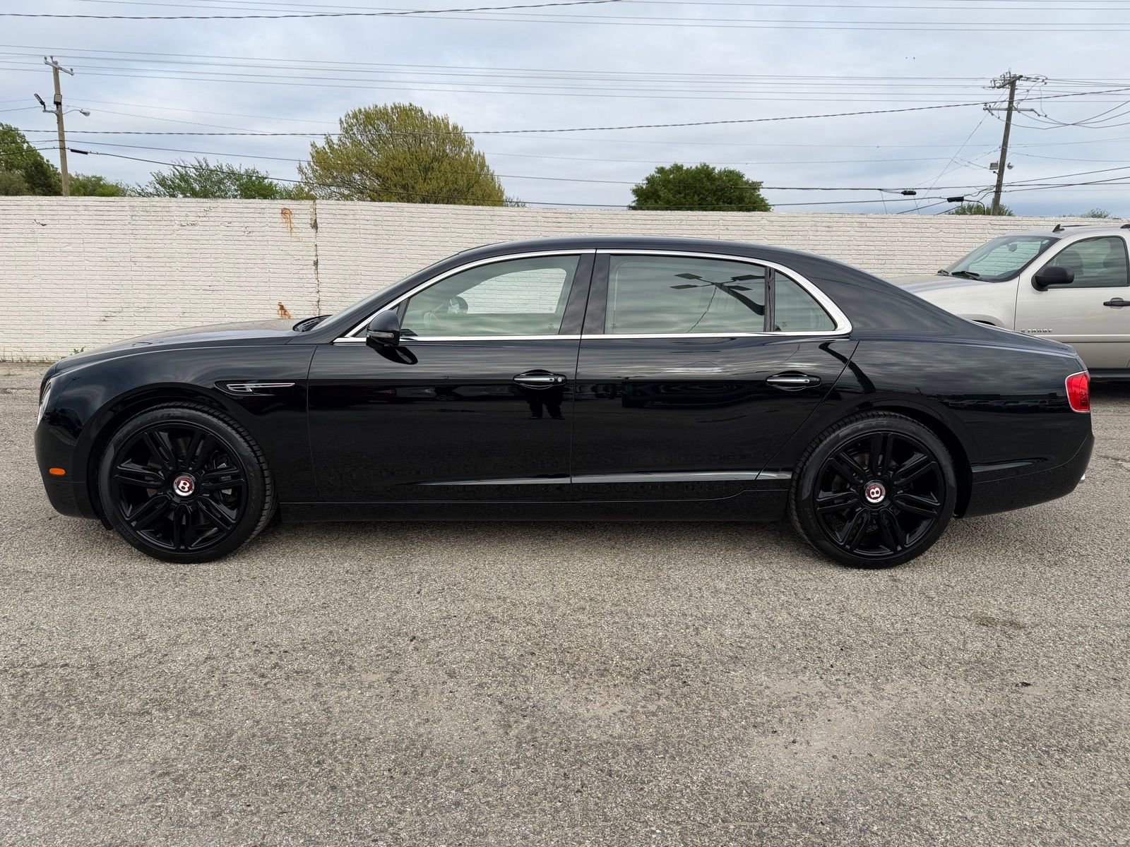Used 2018 Bentley Flying Spur V8 image 3