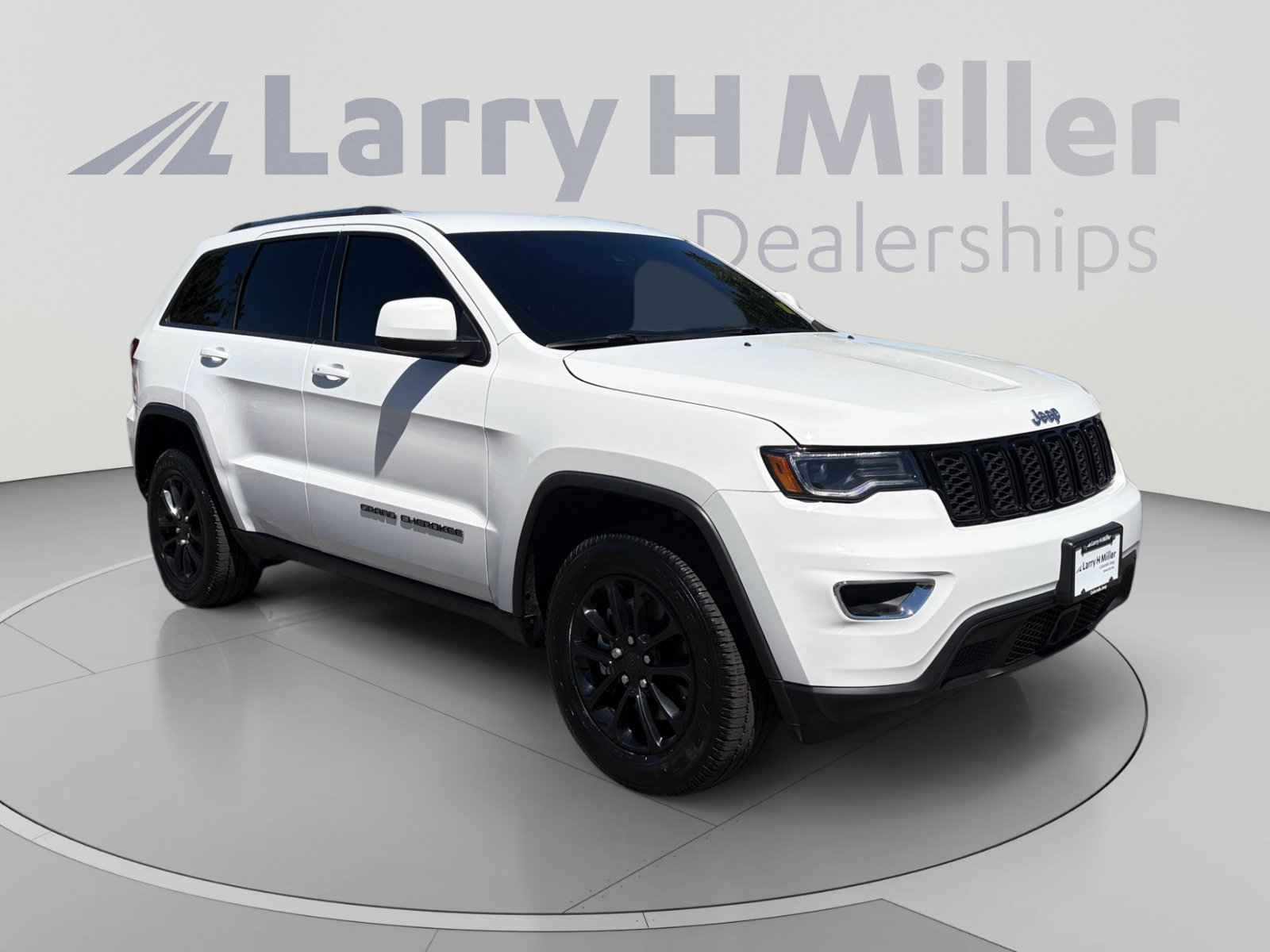 Used 2021 Jeep Grand Cherokee Laredo AWD/4WD image 7