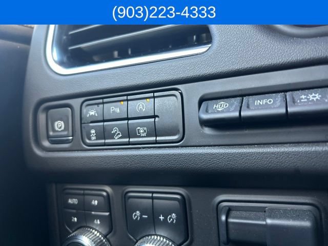 Used 2024 GMC Yukon AT4 w/ Technology Package AWD/4WD image 15