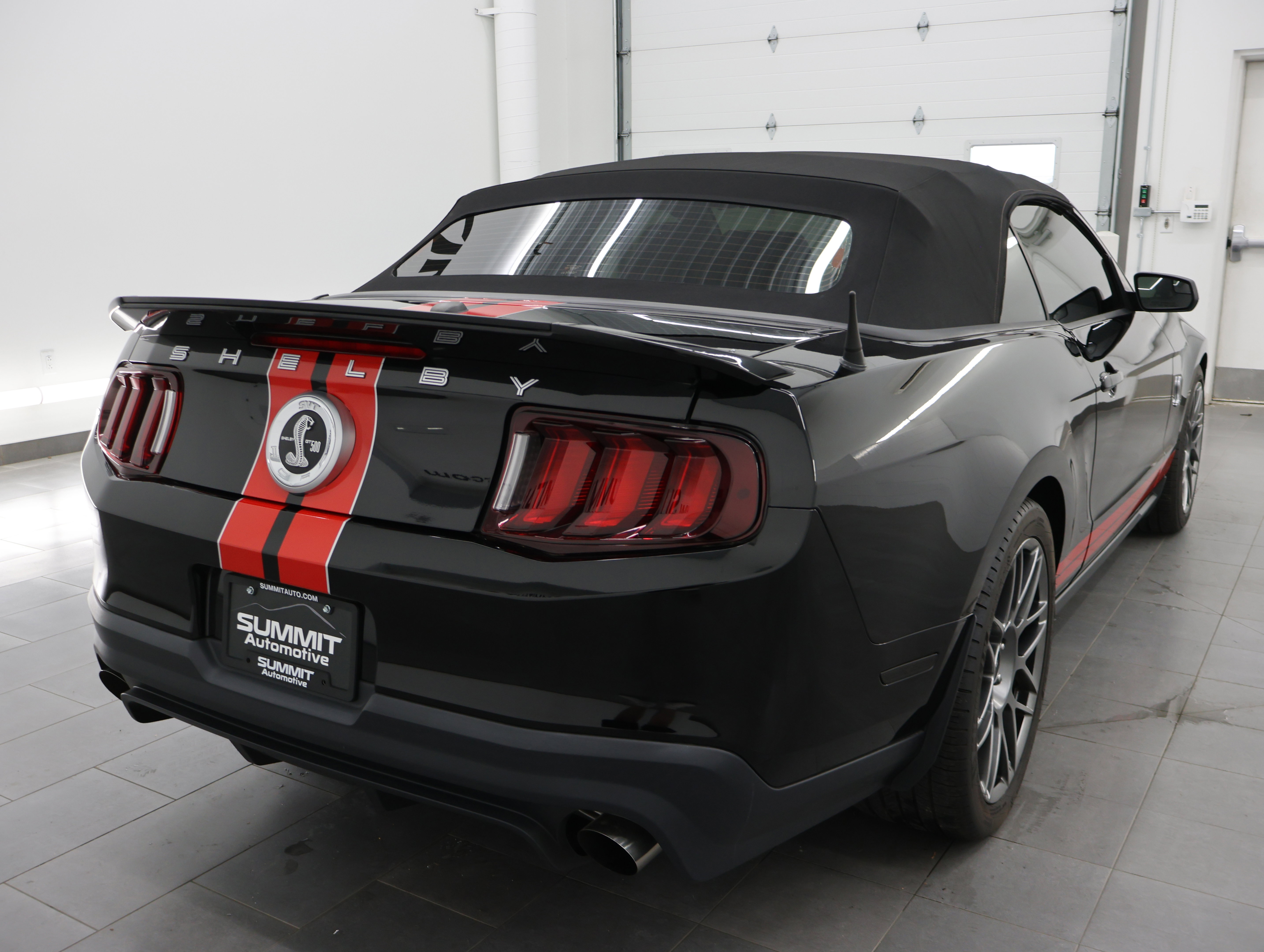 Used 2011 Ford Mustang Shelby GT500 w/ SVT Performance Pkg RWD image 5