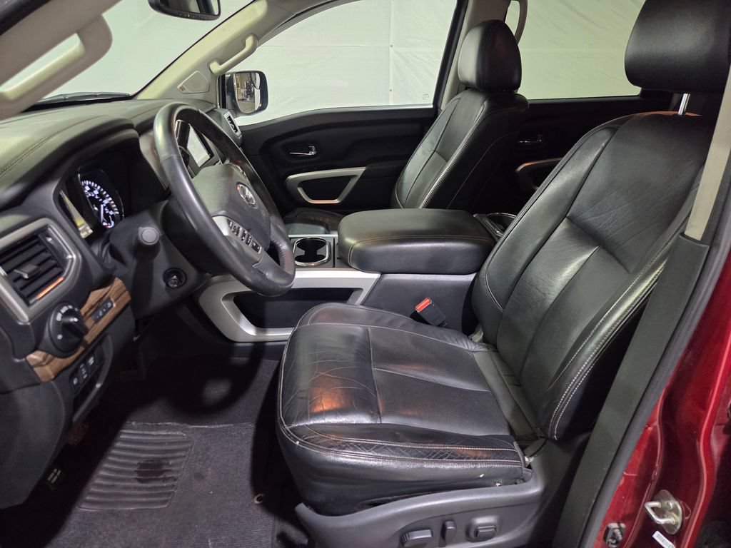 Used 2017 Nissan Titan SL AWD/4WD image 12