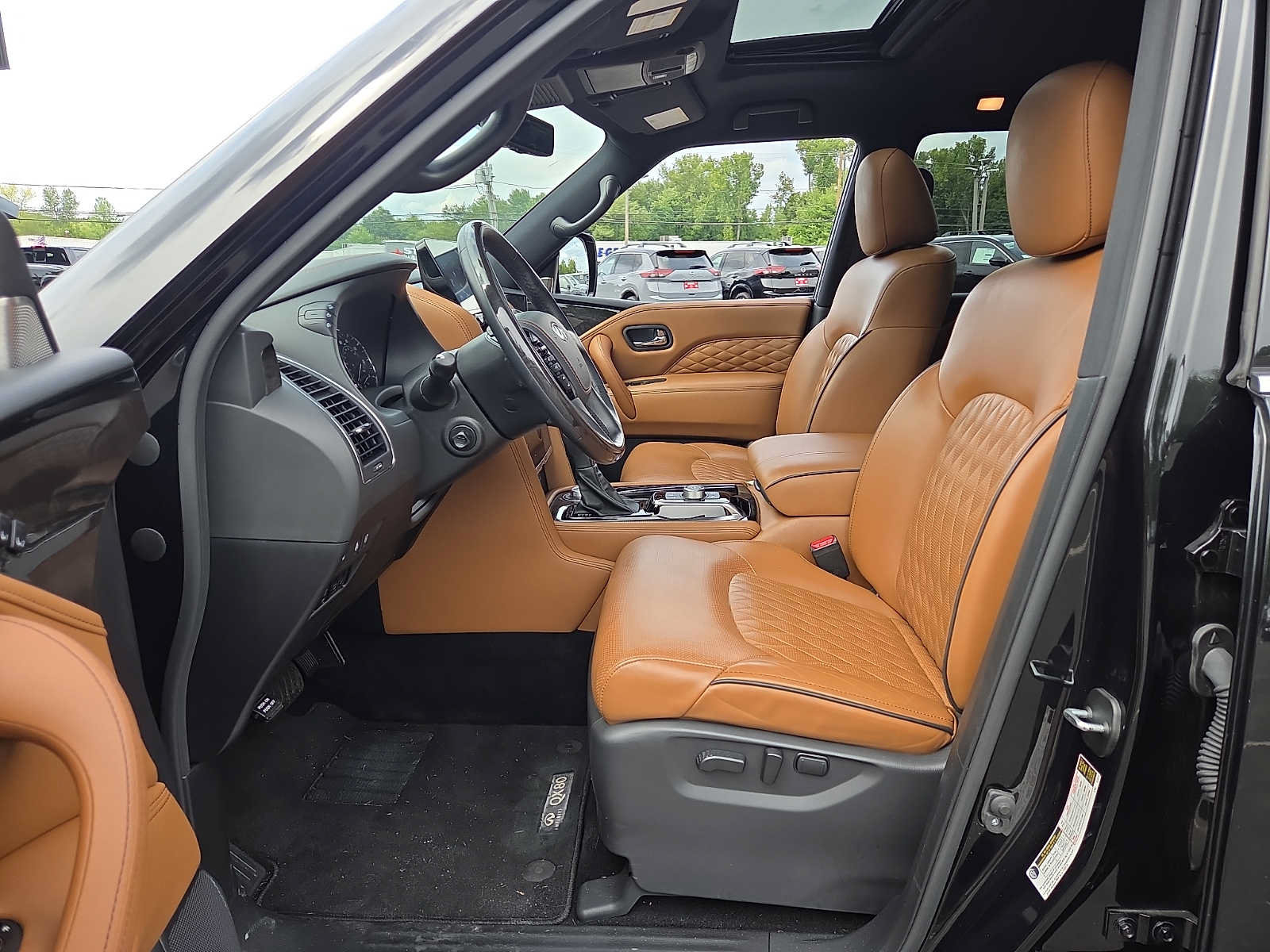 Used 2024 INFINITI QX80 Sensory AWD/4WD image 14