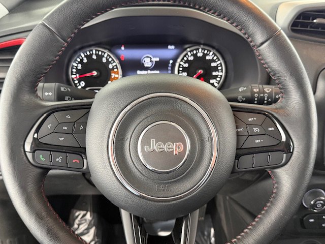 Used 2022 Jeep Renegade Trailhawk image 18