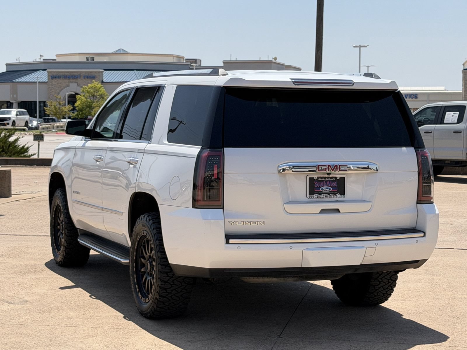 Used 2016 GMC Yukon Denali w/ Open Road Package AWD/4WD image 6