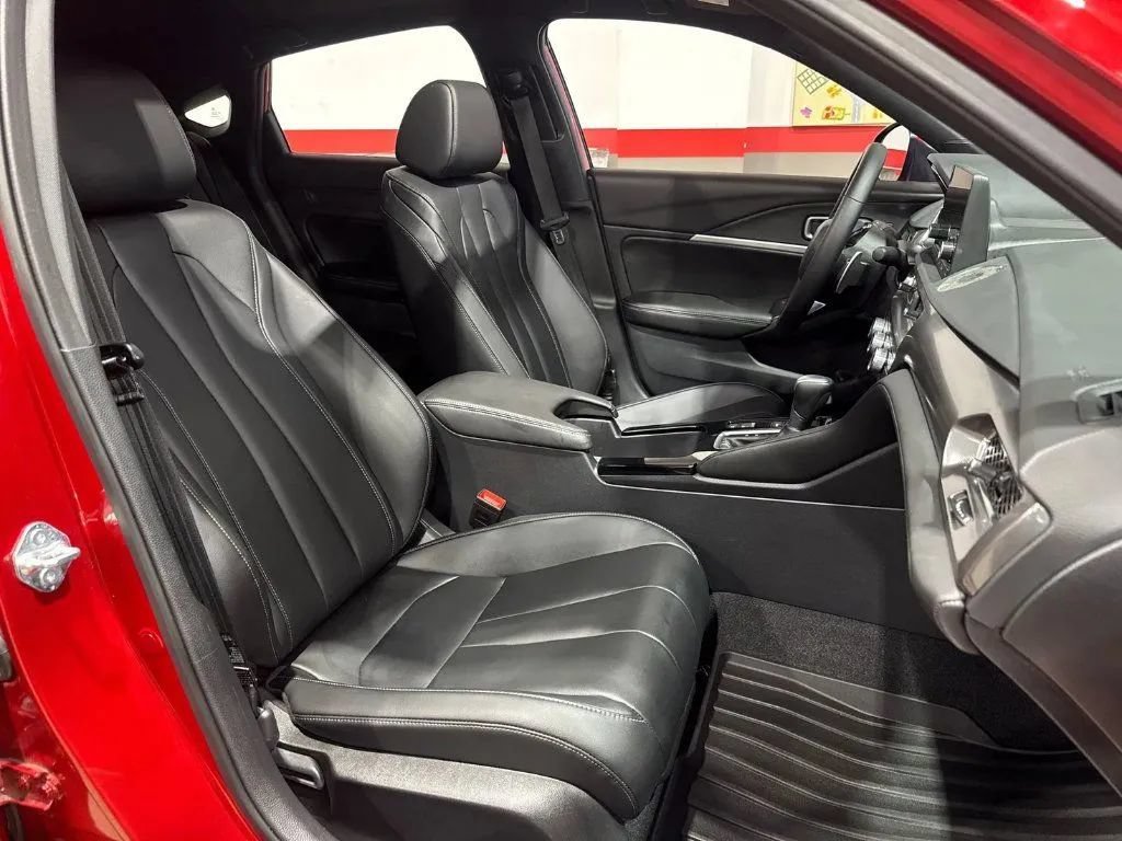 Used 2025 Acura Integra A-Spec FWD image 12