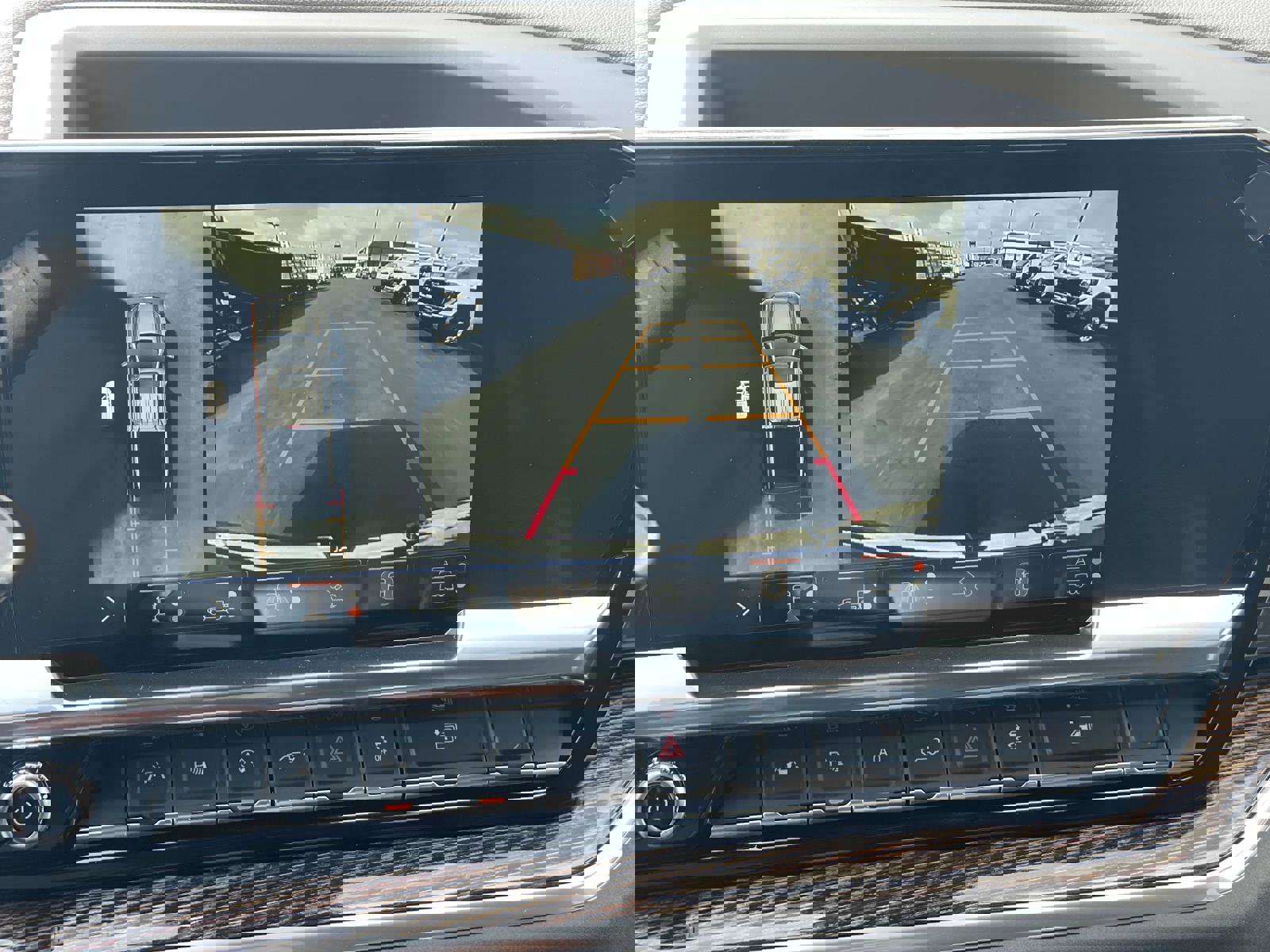 New 2026 GMC Sierra 1500 SLE w/ Preferred Package image 15