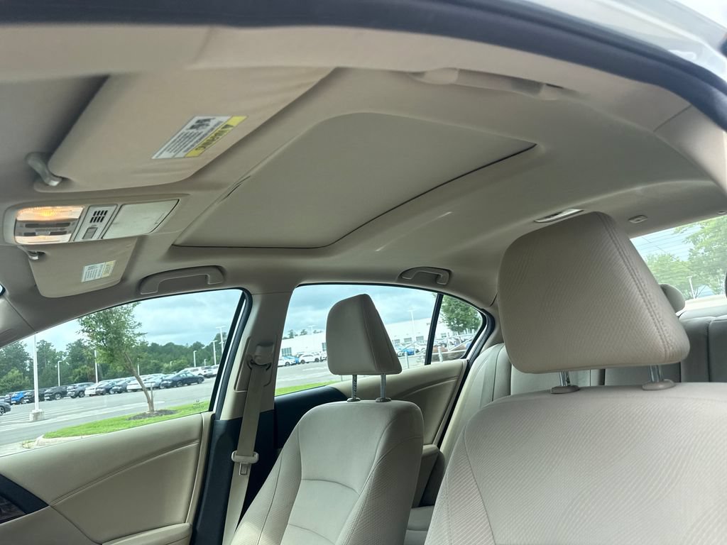 Used 2016 Honda Accord EX image 31