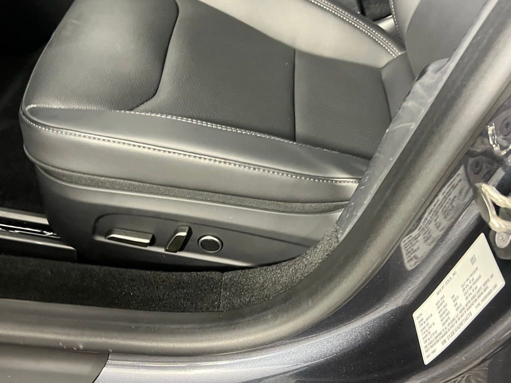 Used 2024 Tesla Model 3 Standard Range image 22