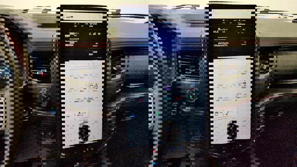 Used 2022 Ford Expedition Max Limited image 18