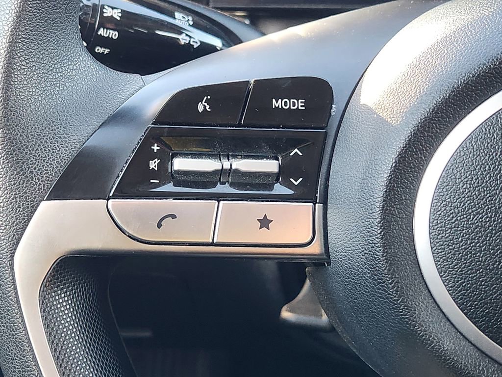 Used 2024 Hyundai Elantra SEL image 32