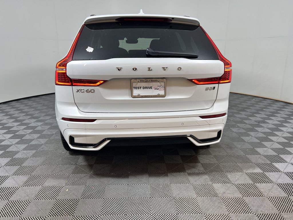 Certified 2025 Volvo XC60 B5 Core w/ Climate Package image 9