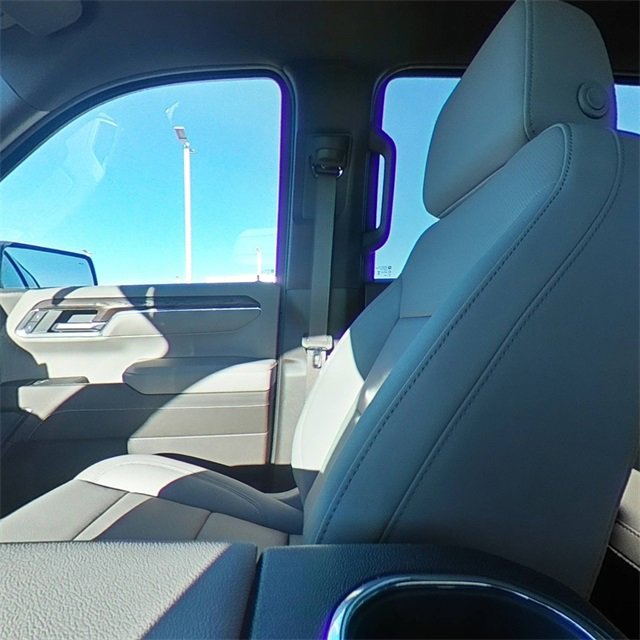 Used 2024 GMC Sierra 1500 SLT w/ SLT Premium Plus Package image 27