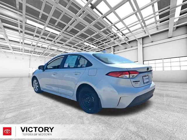Used 2026 Toyota Corolla LE image 5