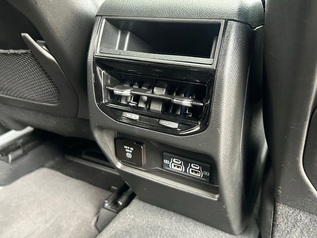 Certified 2024 Jeep Grand Cherokee Altitude image 39