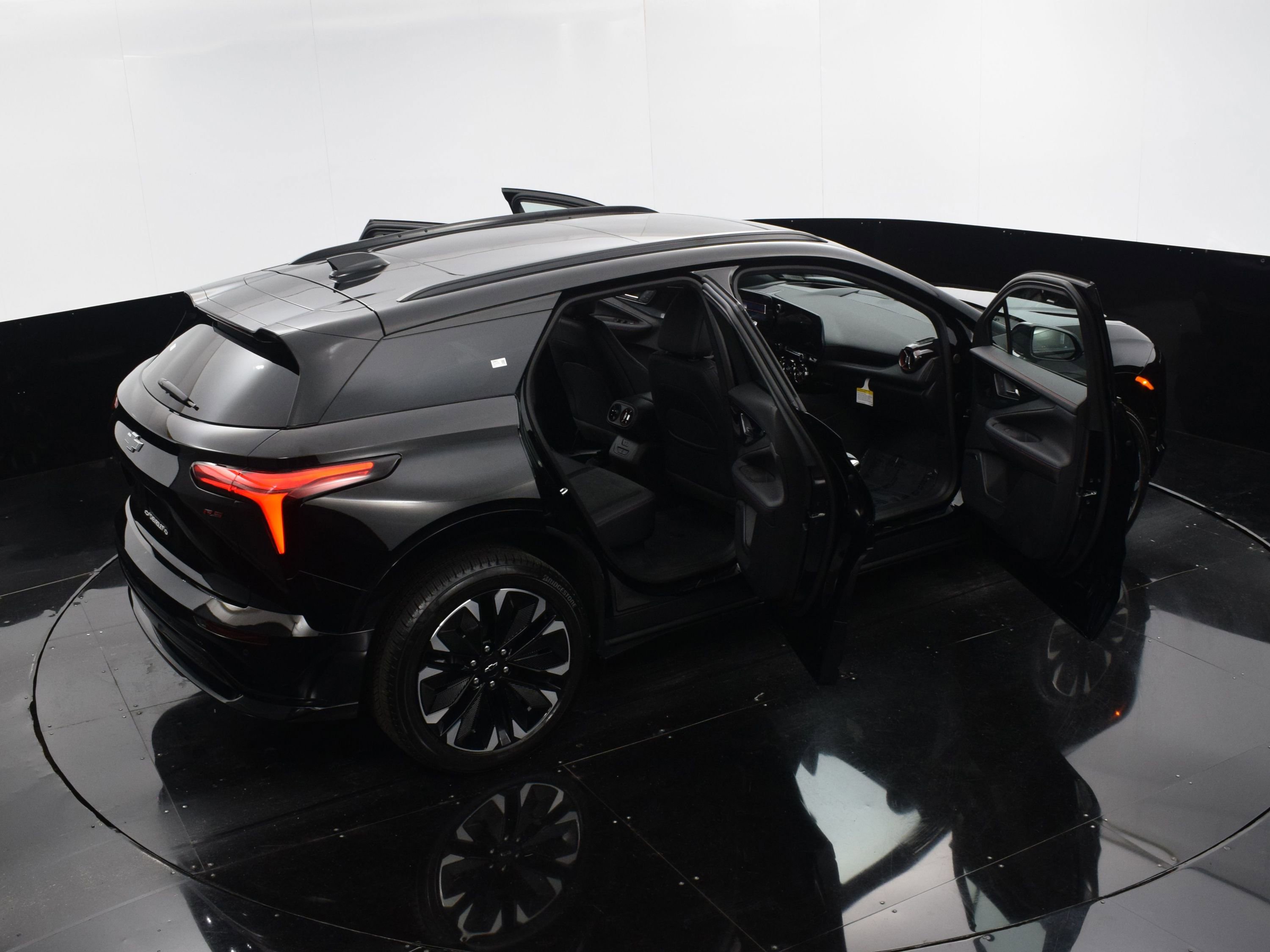 New 2025 Chevrolet Blazer EV RS image 38