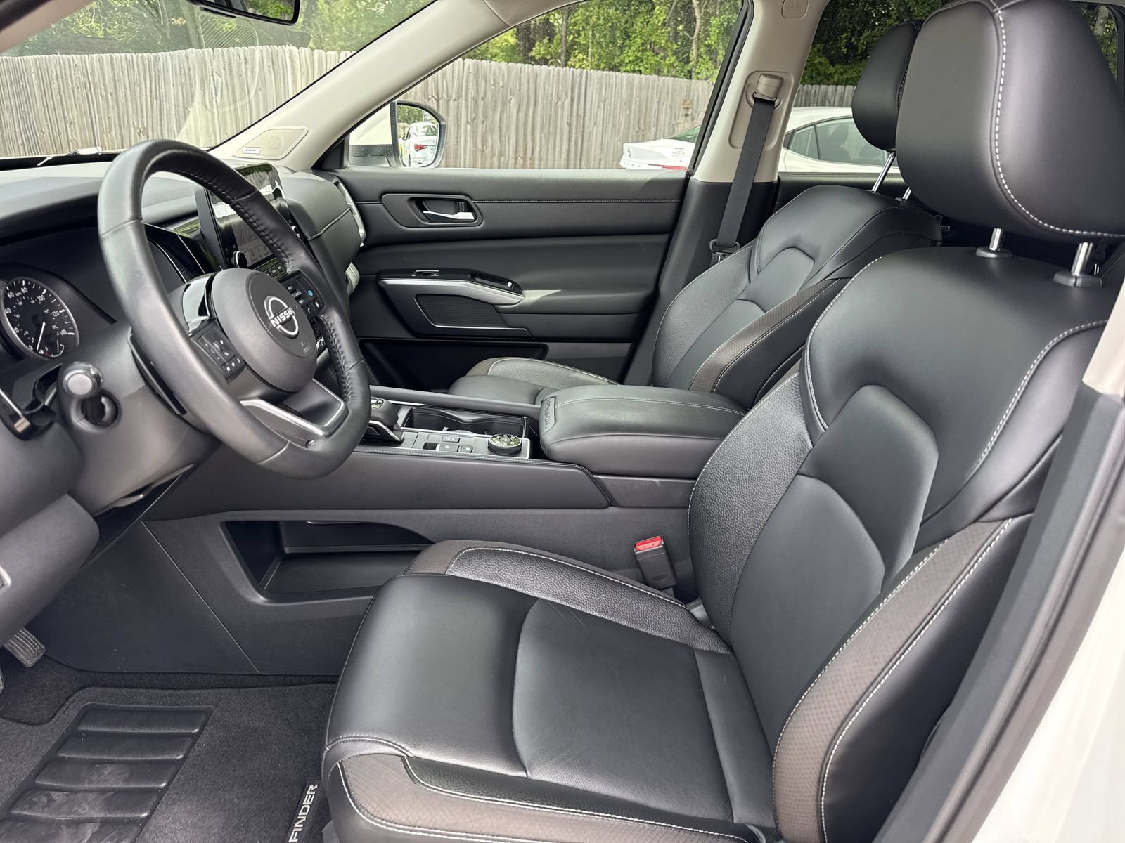 Used 2023 Nissan Pathfinder SL w/ SL Premium Package AWD/4WD image 9