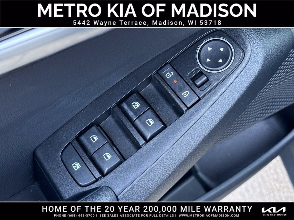 Used 2025 Kia Seltos EX w/ EX Sunroof Package AWD/4WD image 12