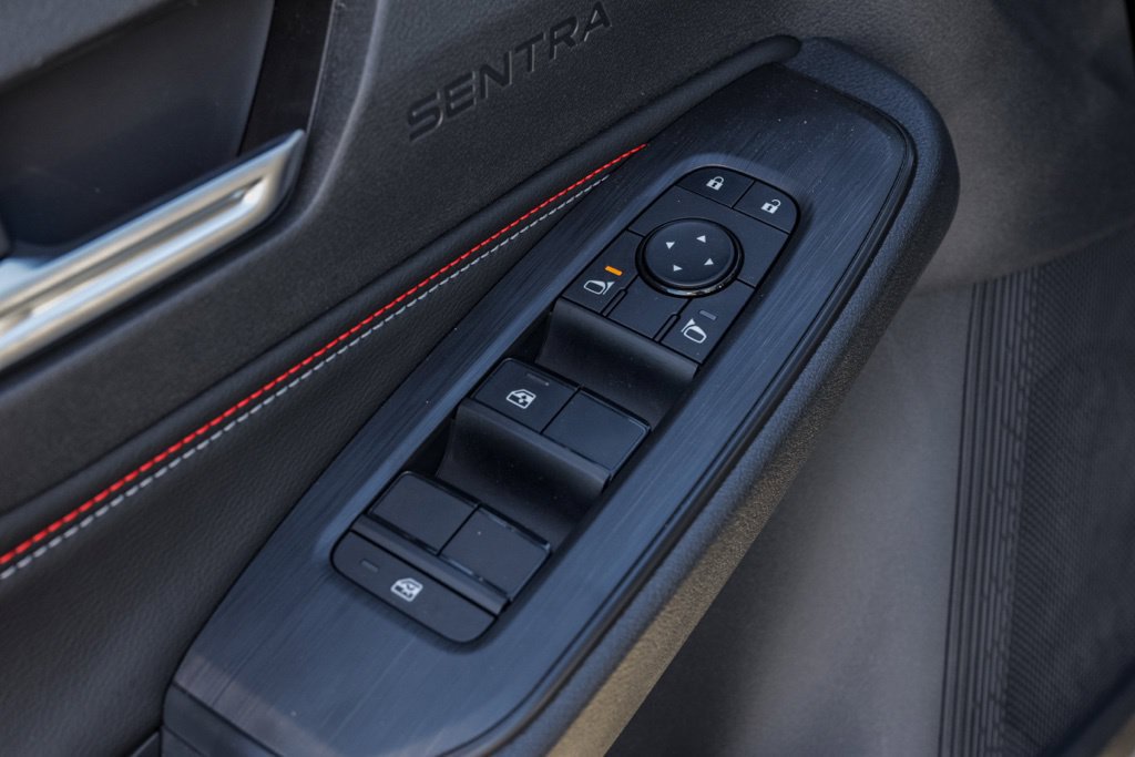 New 2026 Nissan Sentra SR w/ Floor Mat Package FWD image 15