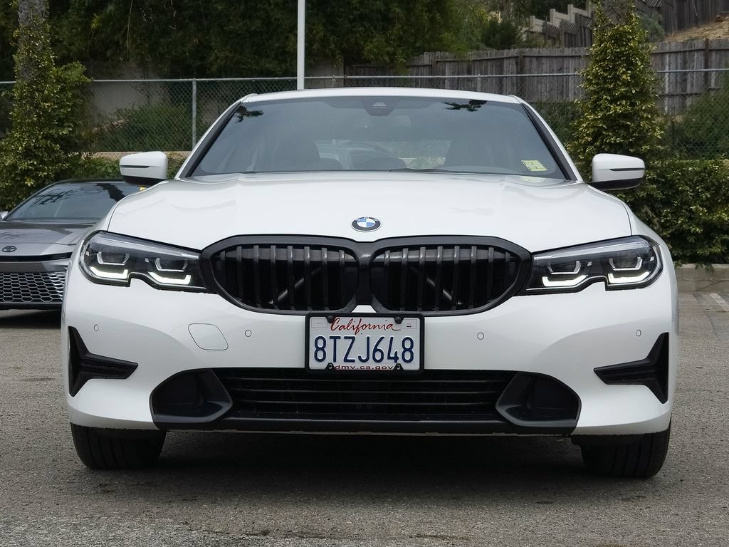 Used 2021 BMW 330i Sedan w/ Convenience Package RWD image 2