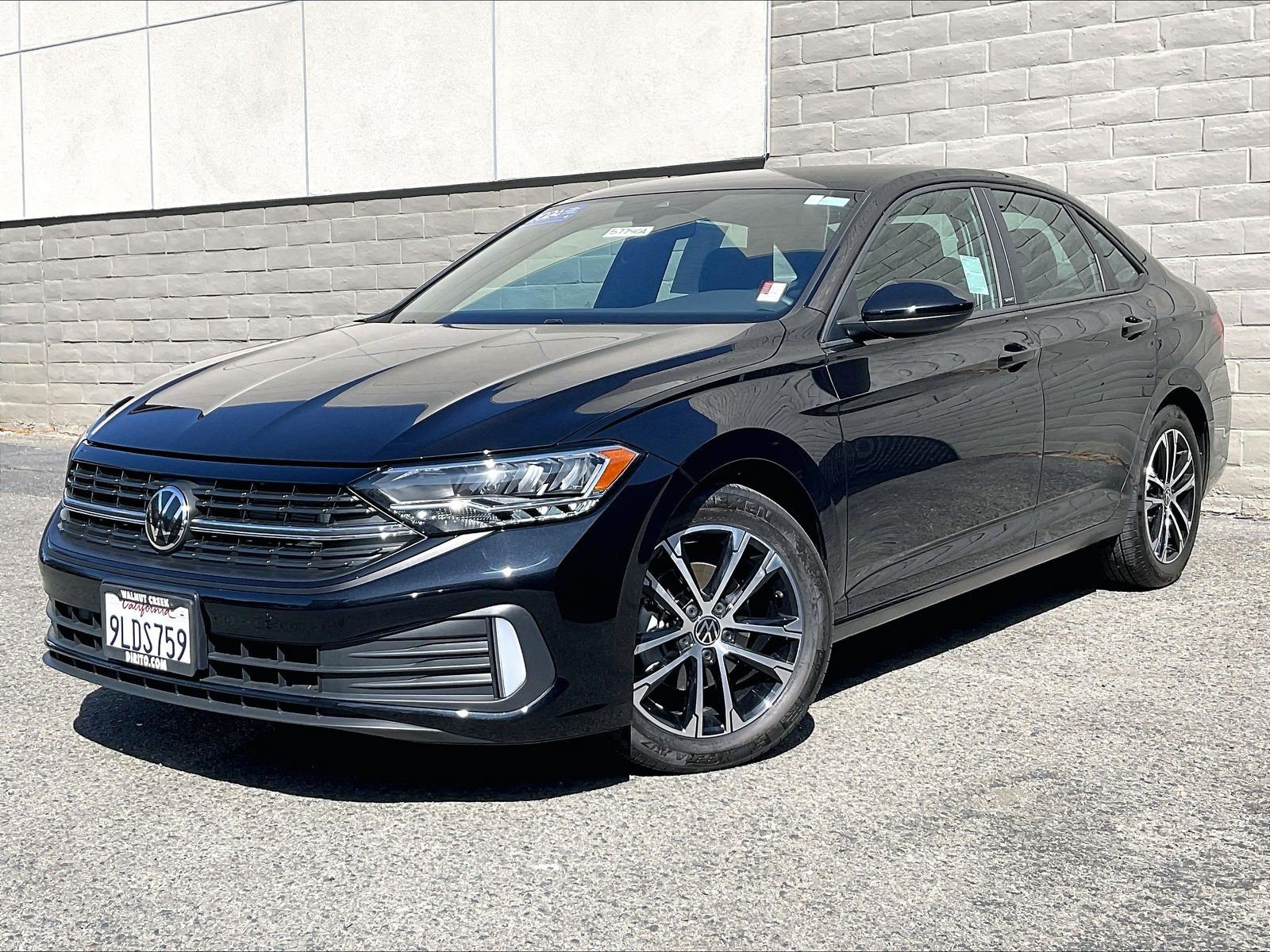 Certified 2024 Volkswagen Jetta Sport FWD image 11