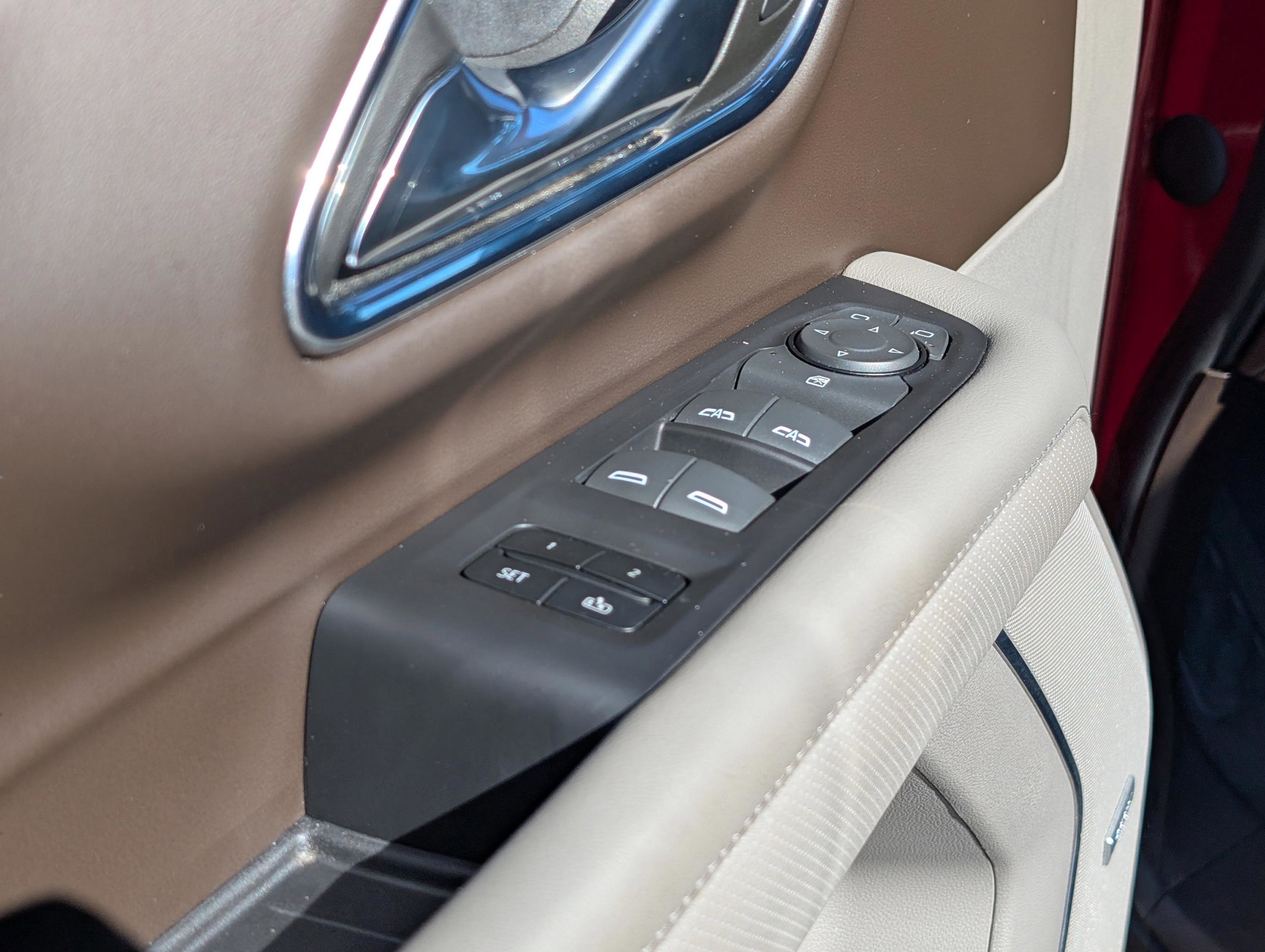 Used 2023 GMC Yukon SLT image 17