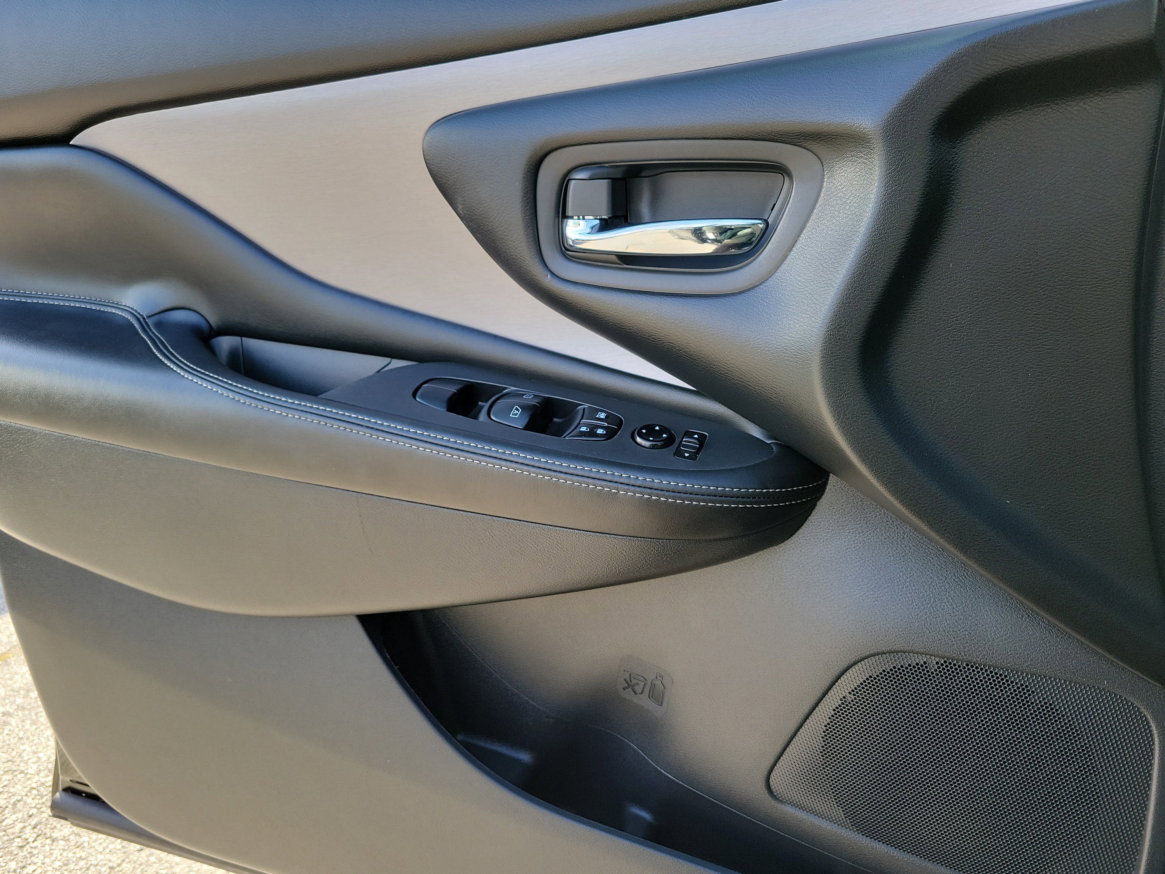 Used 2023 Nissan Murano SV w/ SV Midnight Edition Package image 20