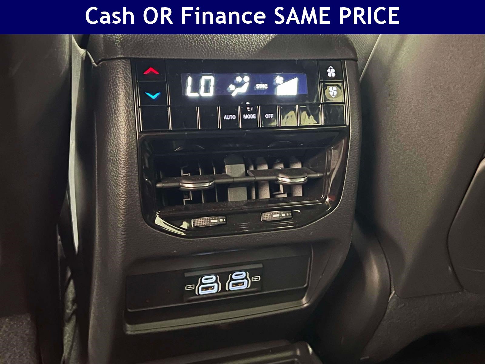 Used 2025 Jeep Grand Cherokee L Laredo AWD/4WD image 17