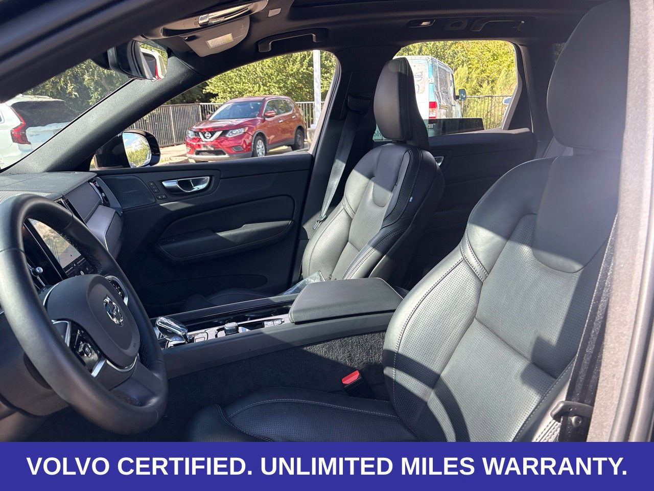Certified 2025 Volvo XC60 T8 Ultra w/ Climate Package AWD/4WD image 20