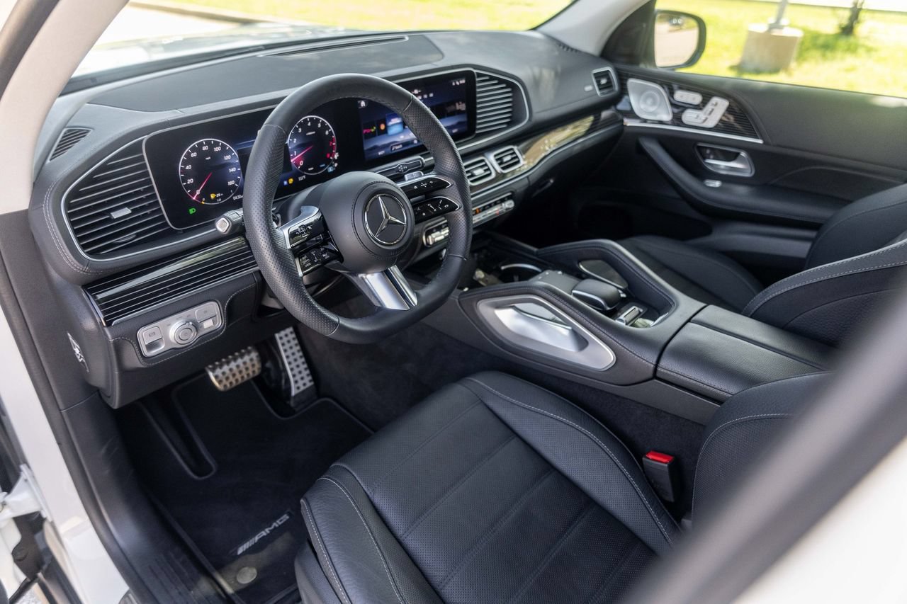 Used 2024 Mercedes-Benz GLS 580 4MATIC image 18