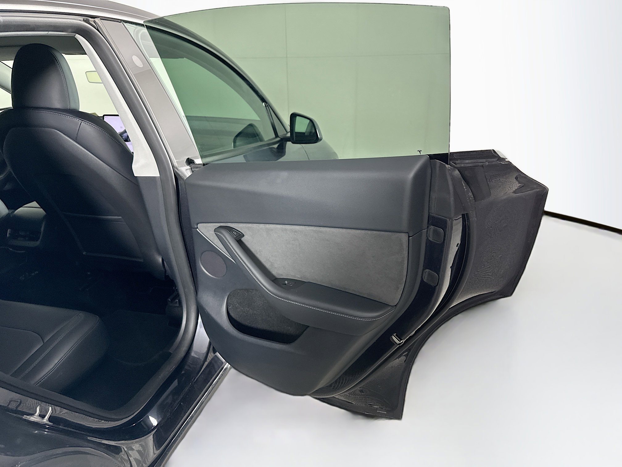 Used 2024 Tesla Model Y Long Range image 29