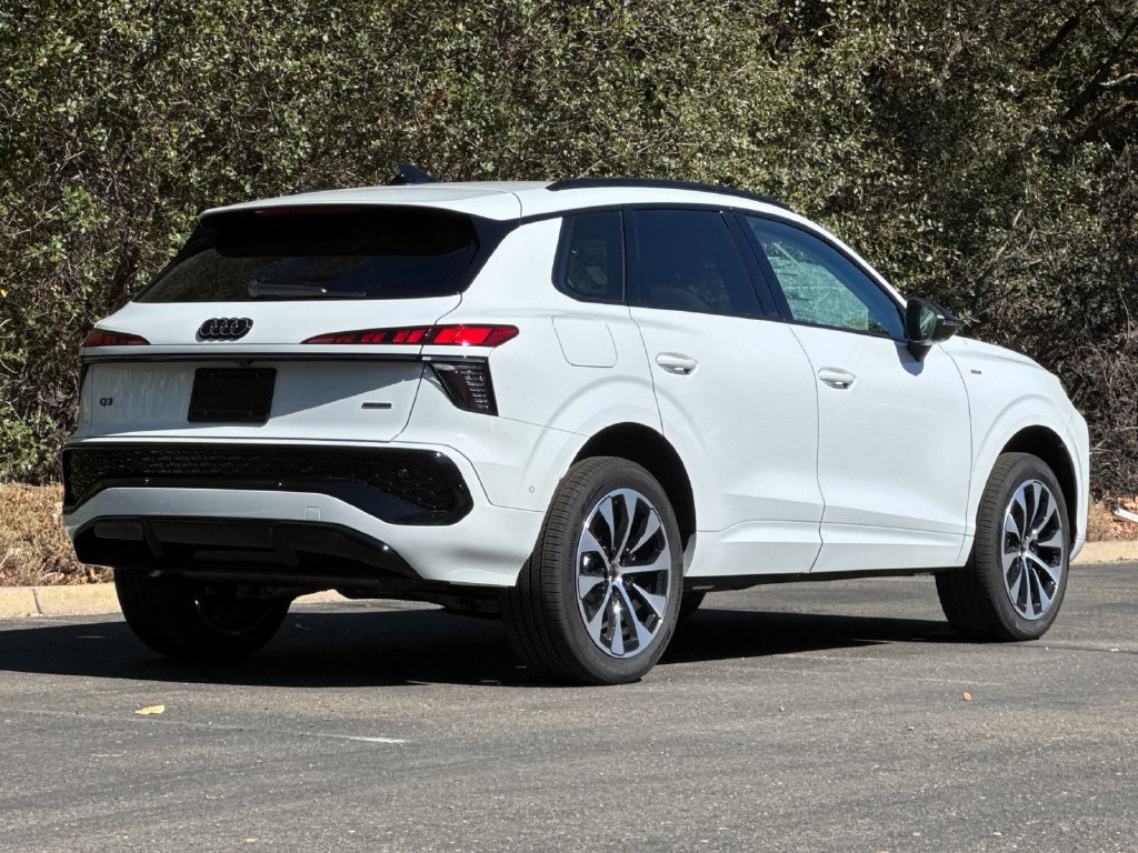 New 2026 Audi Q3 quattro 2.0T AWD/4WD image 5
