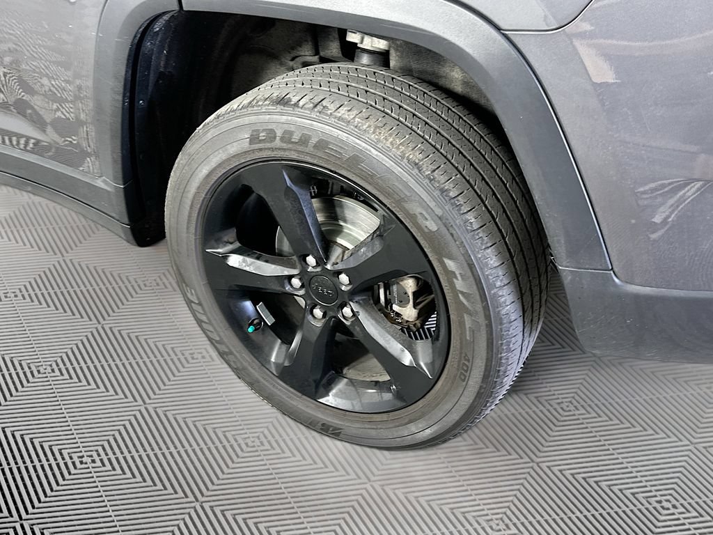 Certified 2023 Jeep Grand Cherokee Altitude AWD/4WD image 42