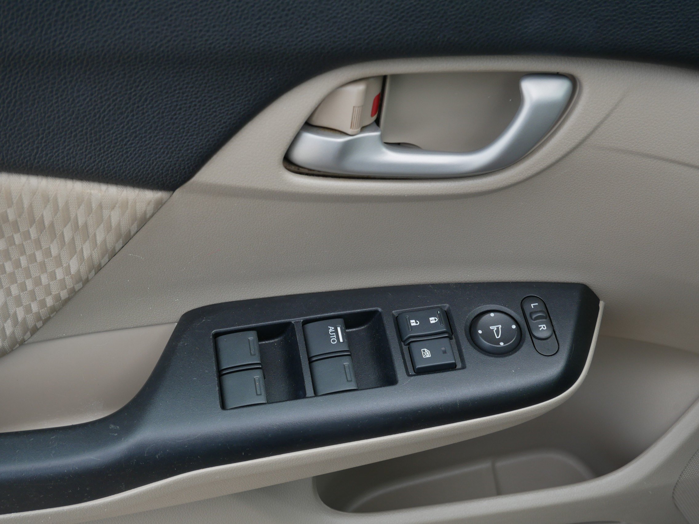 Used 2015 Honda Civic LX image 19