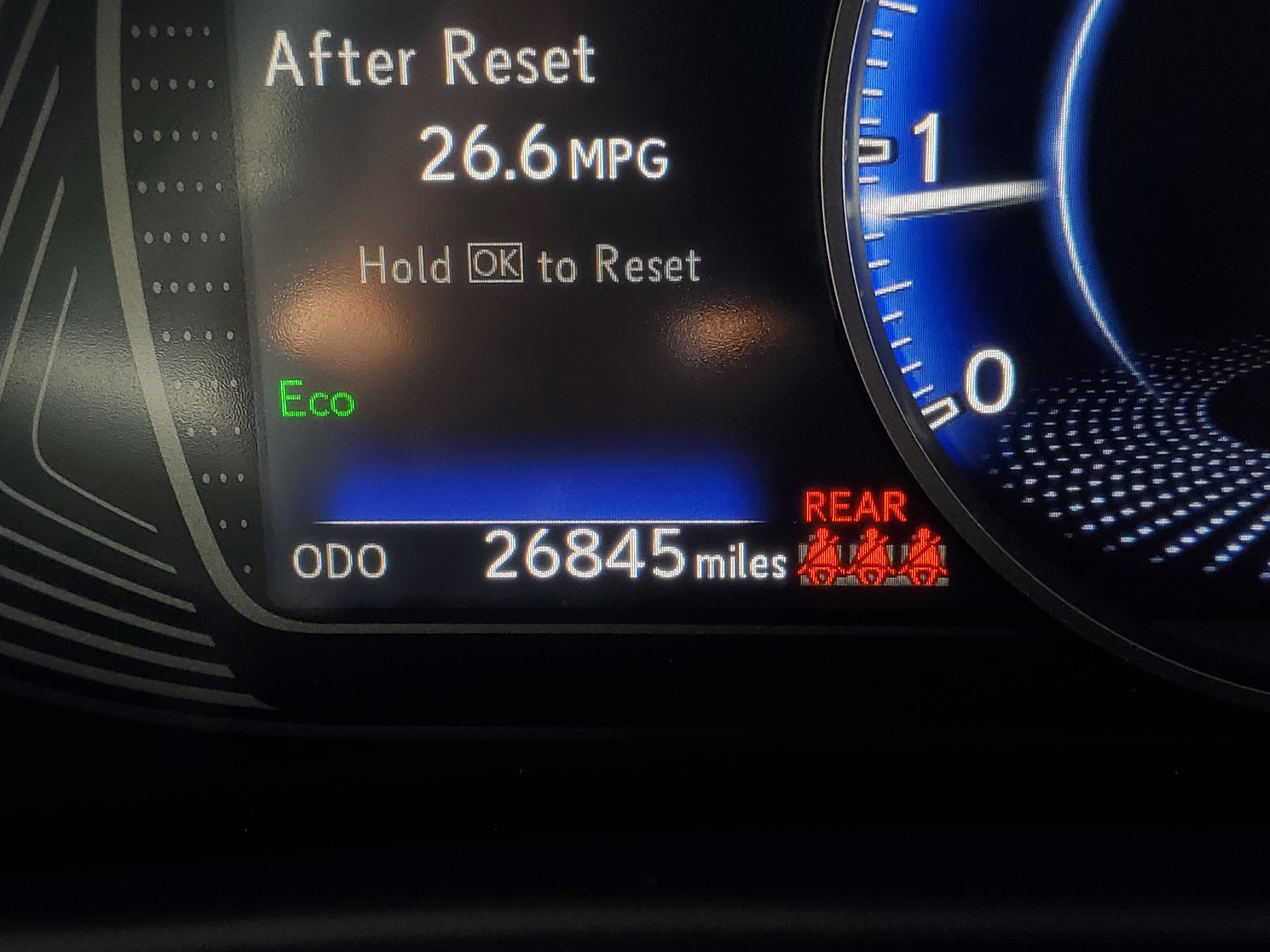 Used 2022 Lexus UX 200 image 23