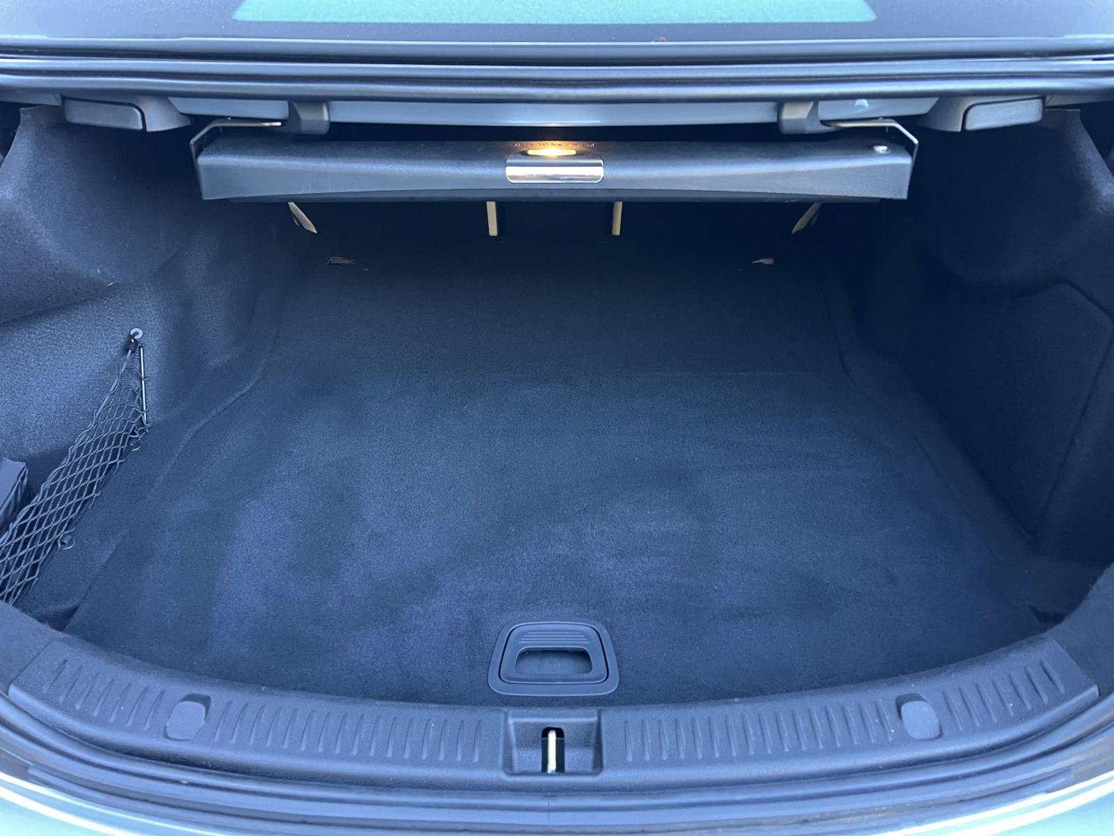 Used 2018 Mercedes-Benz E 300 image 9