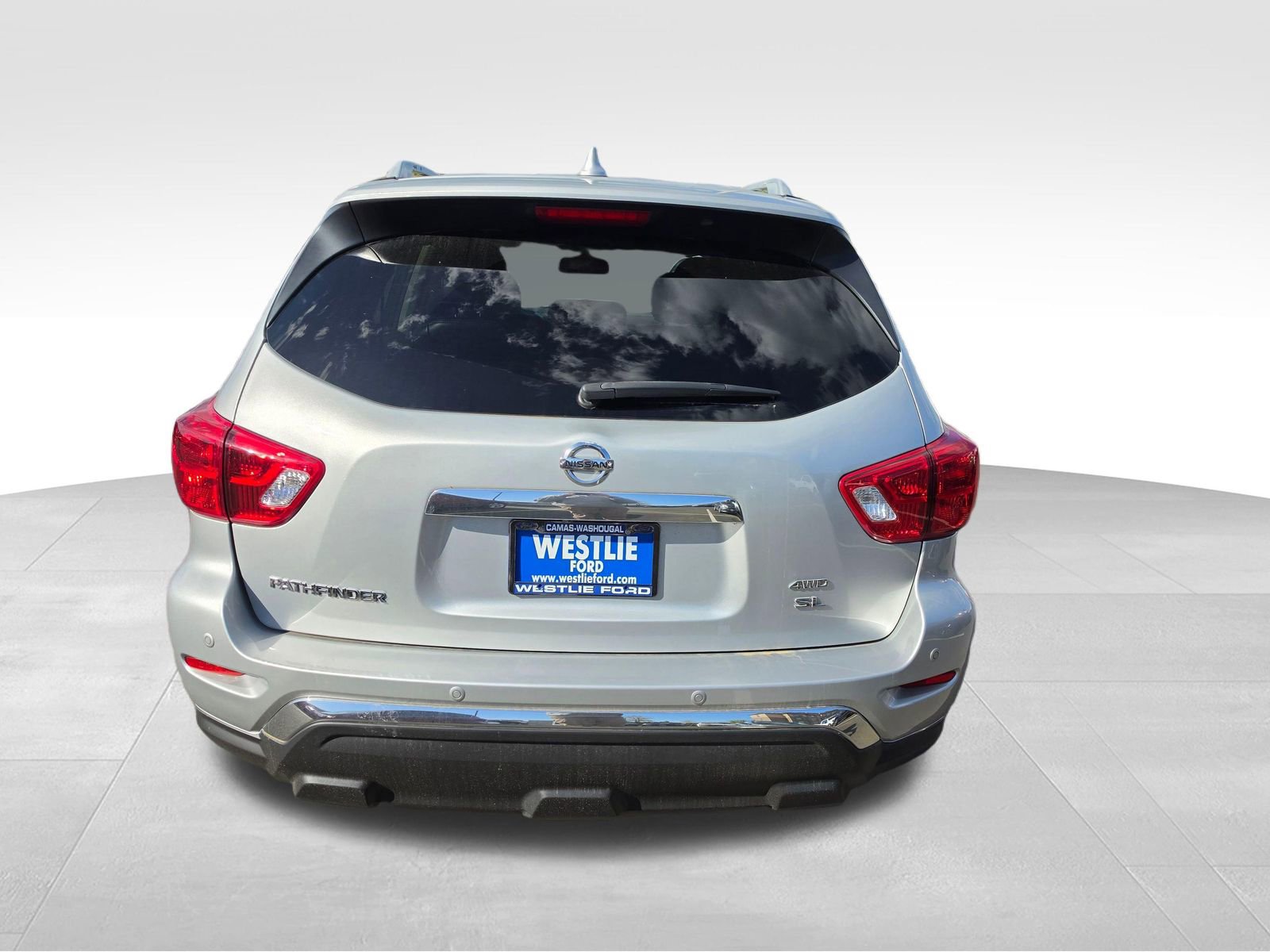 Used 2020 Nissan Pathfinder SL AWD/4WD image 3