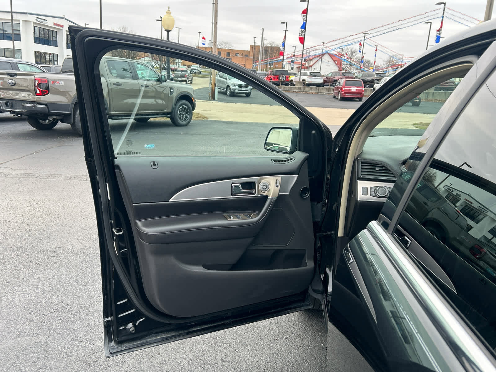 Used 2014 Lincoln MKX w/ Equipment Group 102A image 20