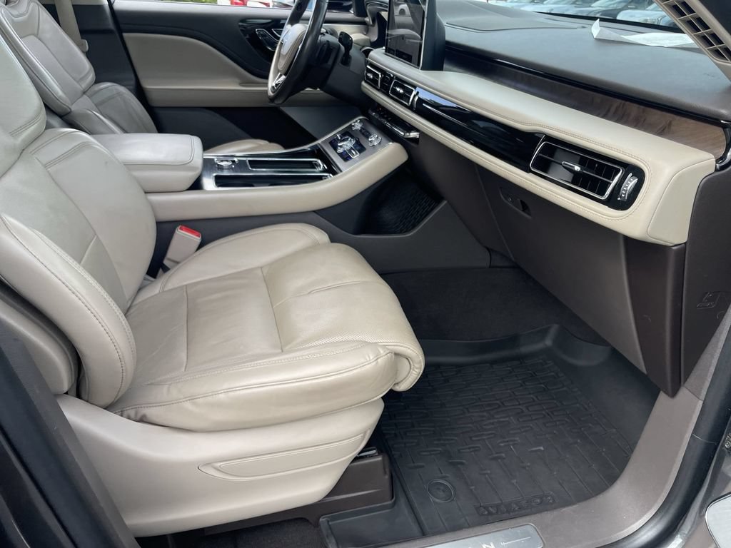 Used 2020 Lincoln Aviator Reserve w/ Equipment Group 202A AWD/4WD image 34