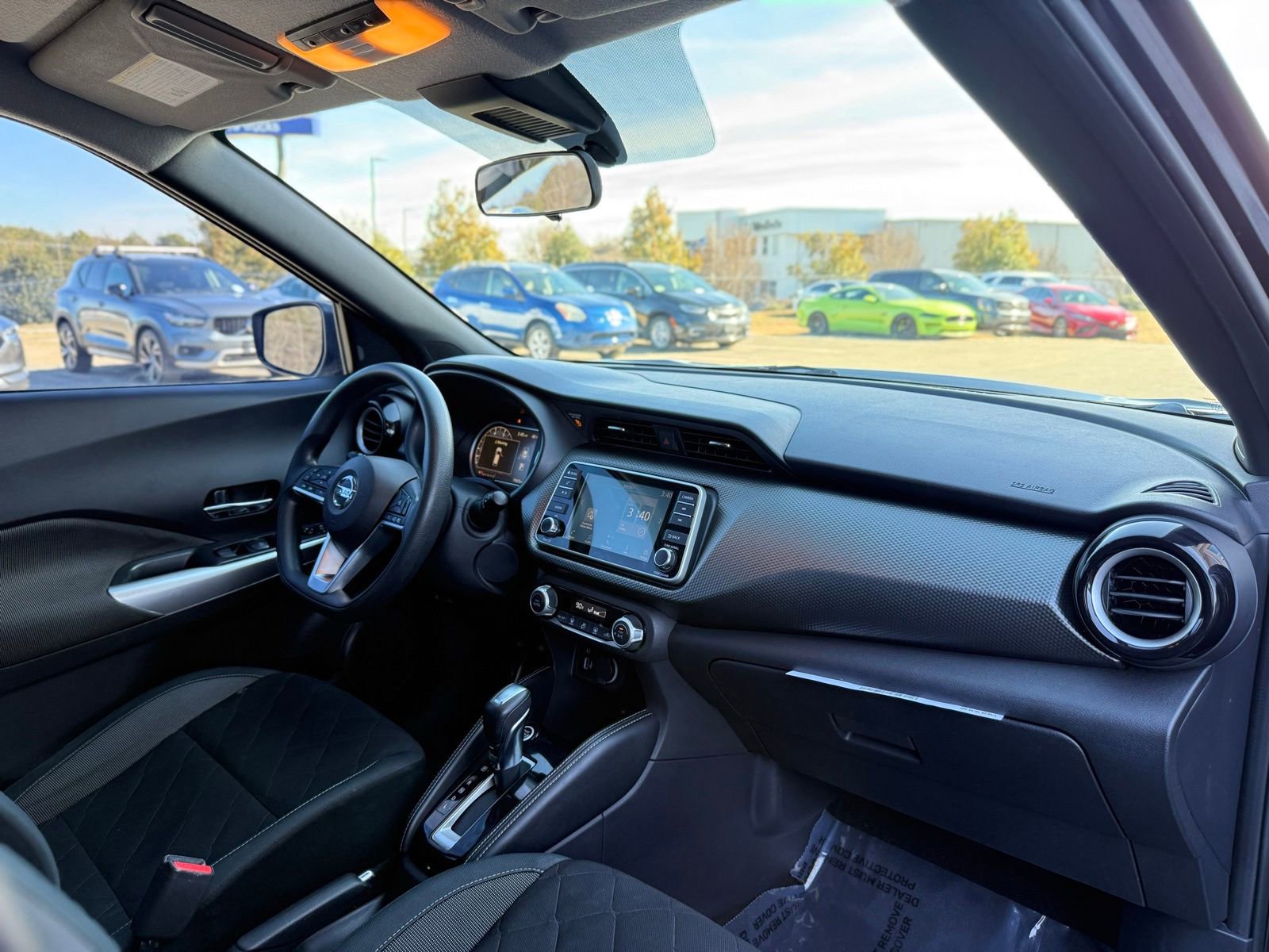 Used 2020 Nissan Kicks SV image 27