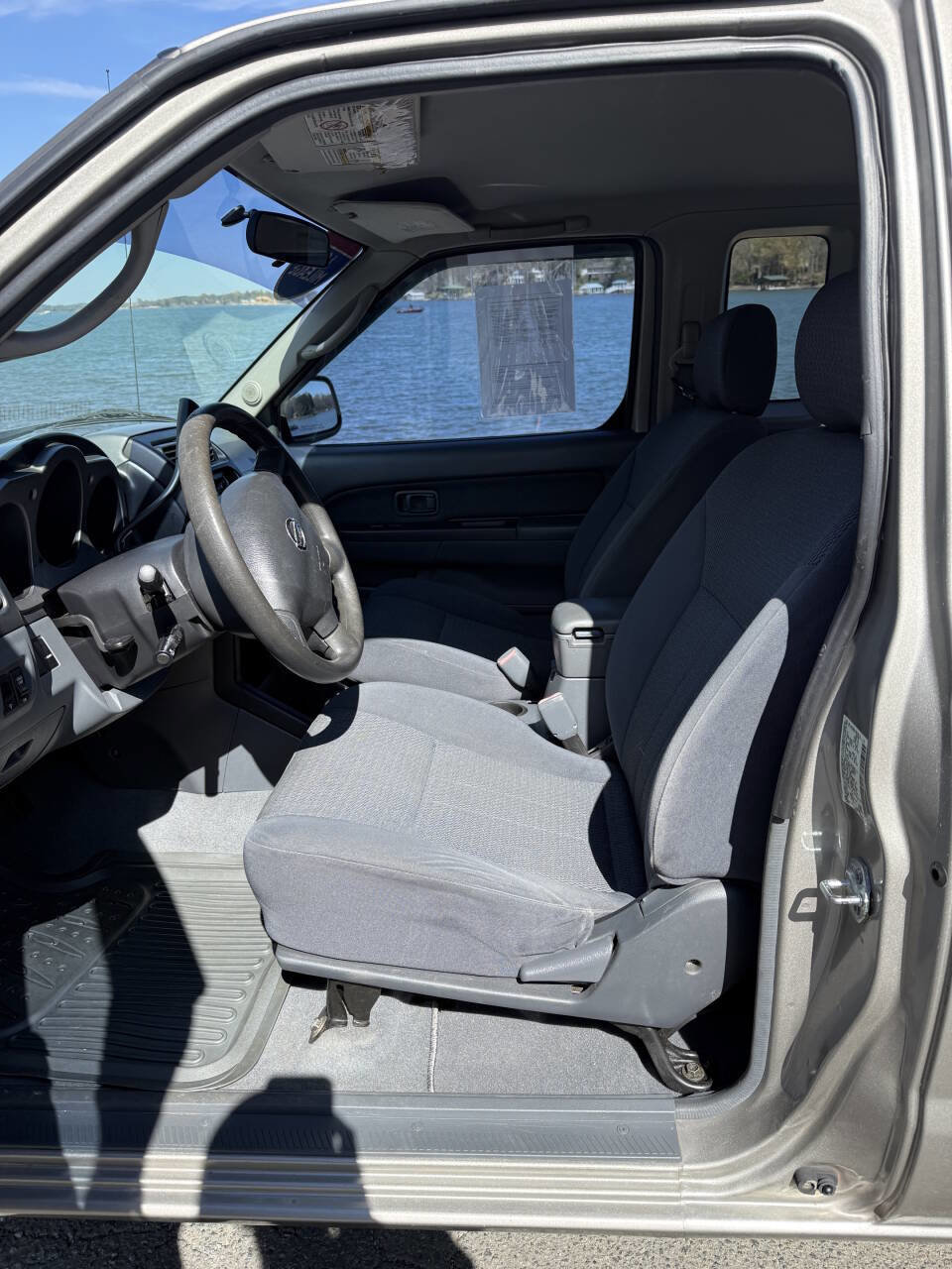 Used 2004 Nissan Frontier XE w/ (VTP) Value Truck Pkg image 12